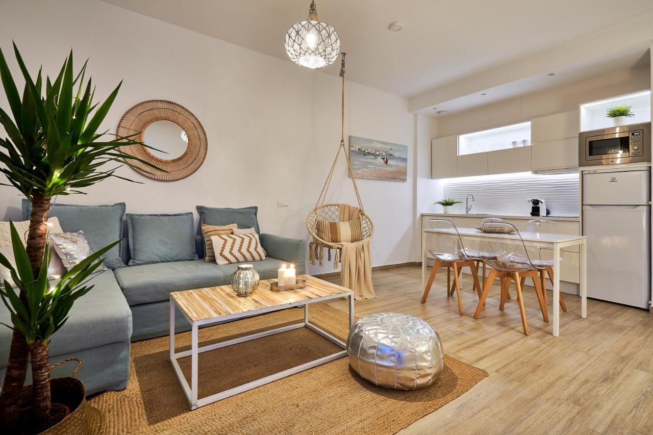 Sunset Beach Charming Apartment With Jacuzzi 托雷莫利诺斯 外观 照片