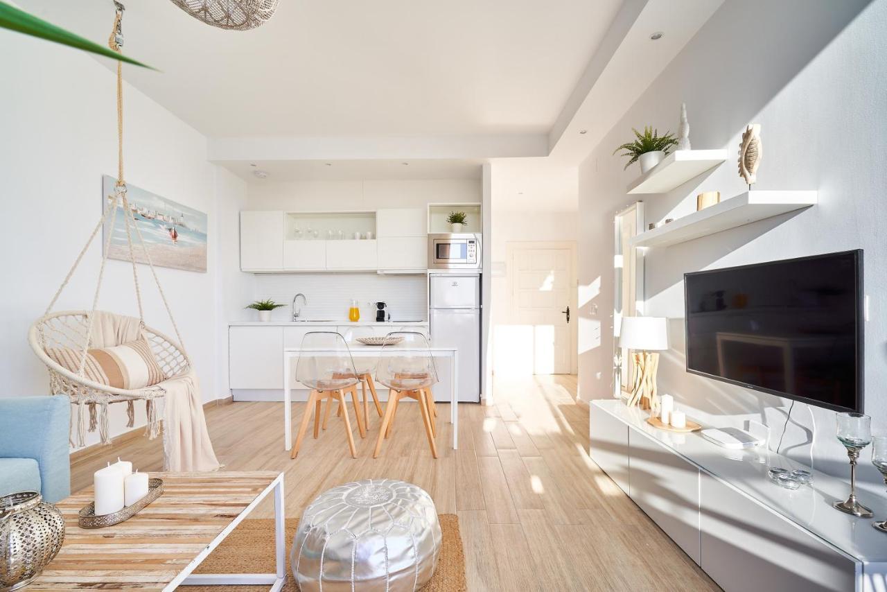 Sunset Beach Charming Apartment With Jacuzzi 托雷莫利诺斯 外观 照片