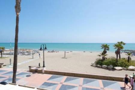 Sunset Beach Charming Apartment With Jacuzzi 托雷莫利诺斯 外观 照片